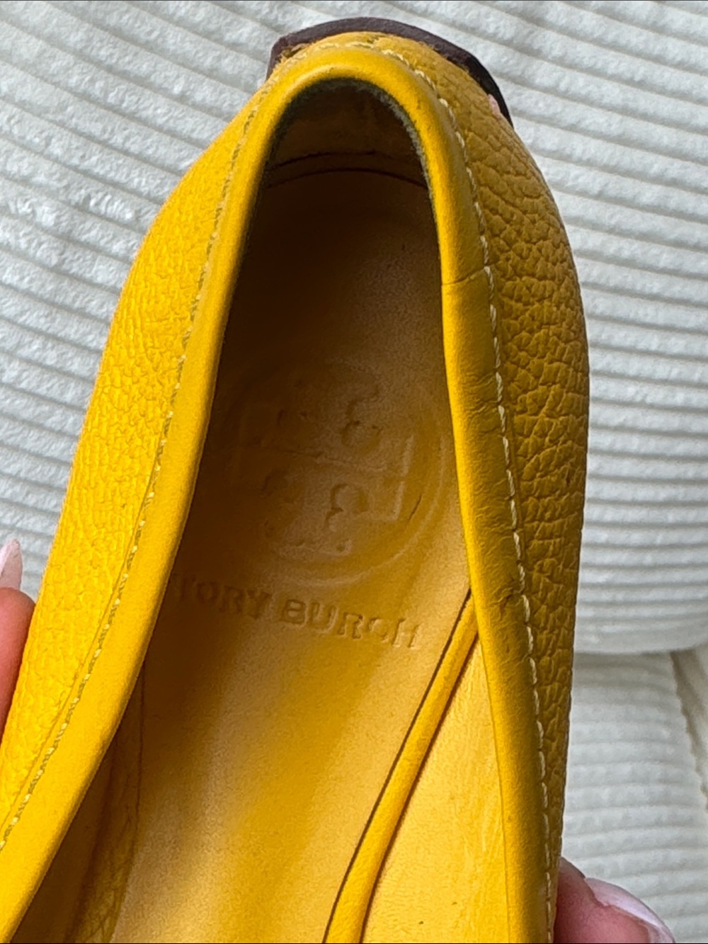 Tory Burch Yellow Flats Size 8.5 - Picture 9 of 13